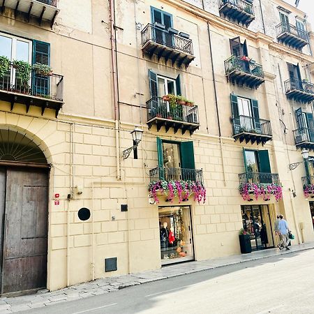 Casa Vittoria Hotel Palermo Exterior photo
